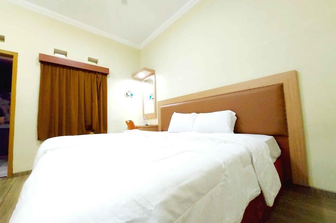 Homestay Fifa Syariah Pati Near Rsud Raa Soewondo Extérieur photo