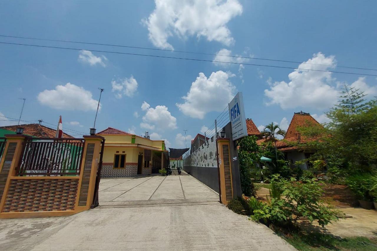 Homestay Fifa Syariah Pati Near Rsud Raa Soewondo Extérieur photo